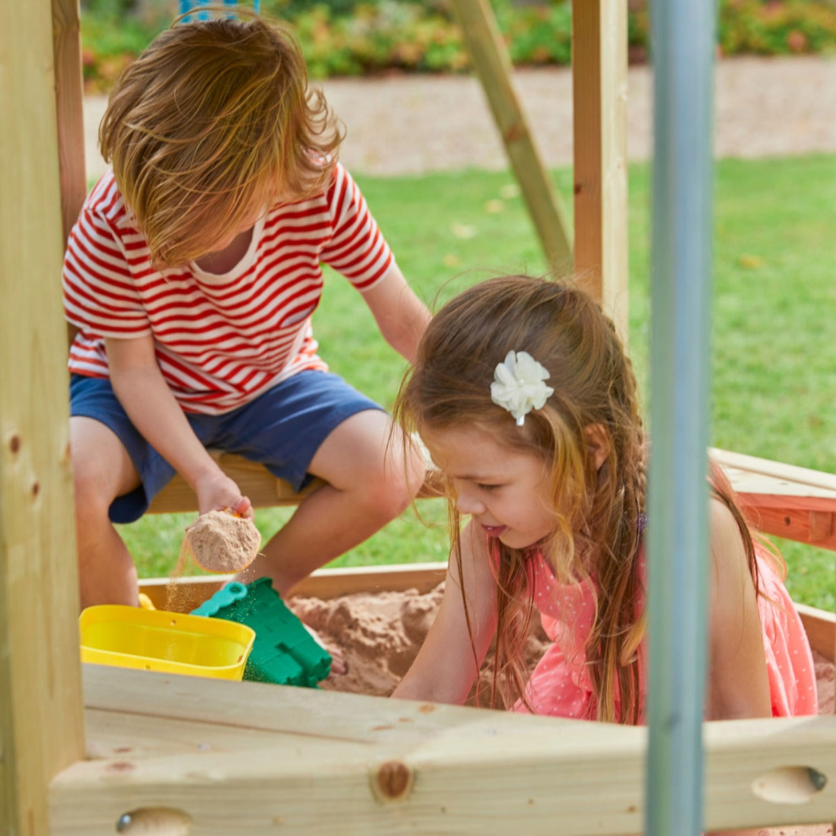 tp Castlewood Ludlow Wooden Climbing Frame with Single Swing Arm and Slide